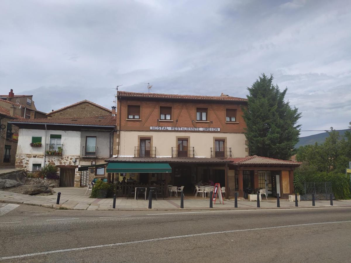 Hostal Urbion Винуеса Екстериор снимка