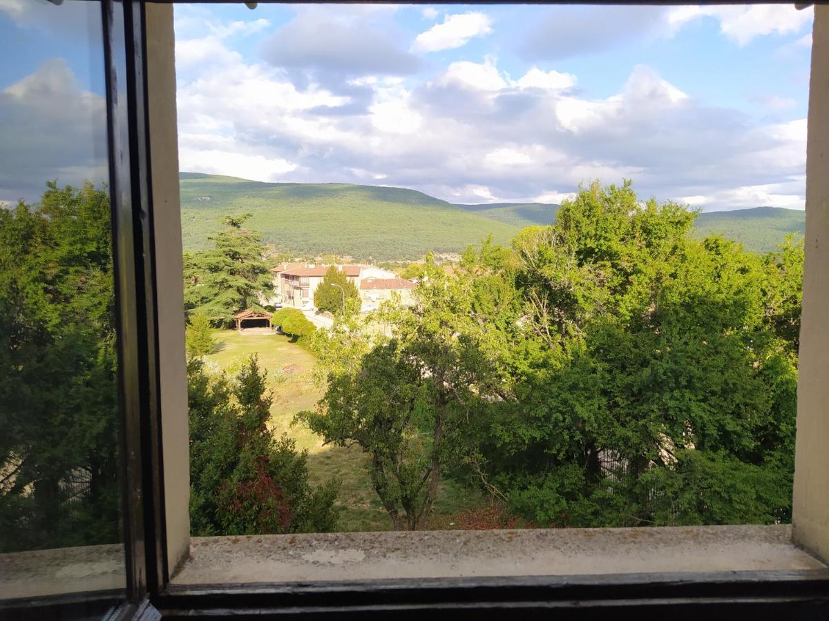 Hostal Urbion Винуеса Екстериор снимка